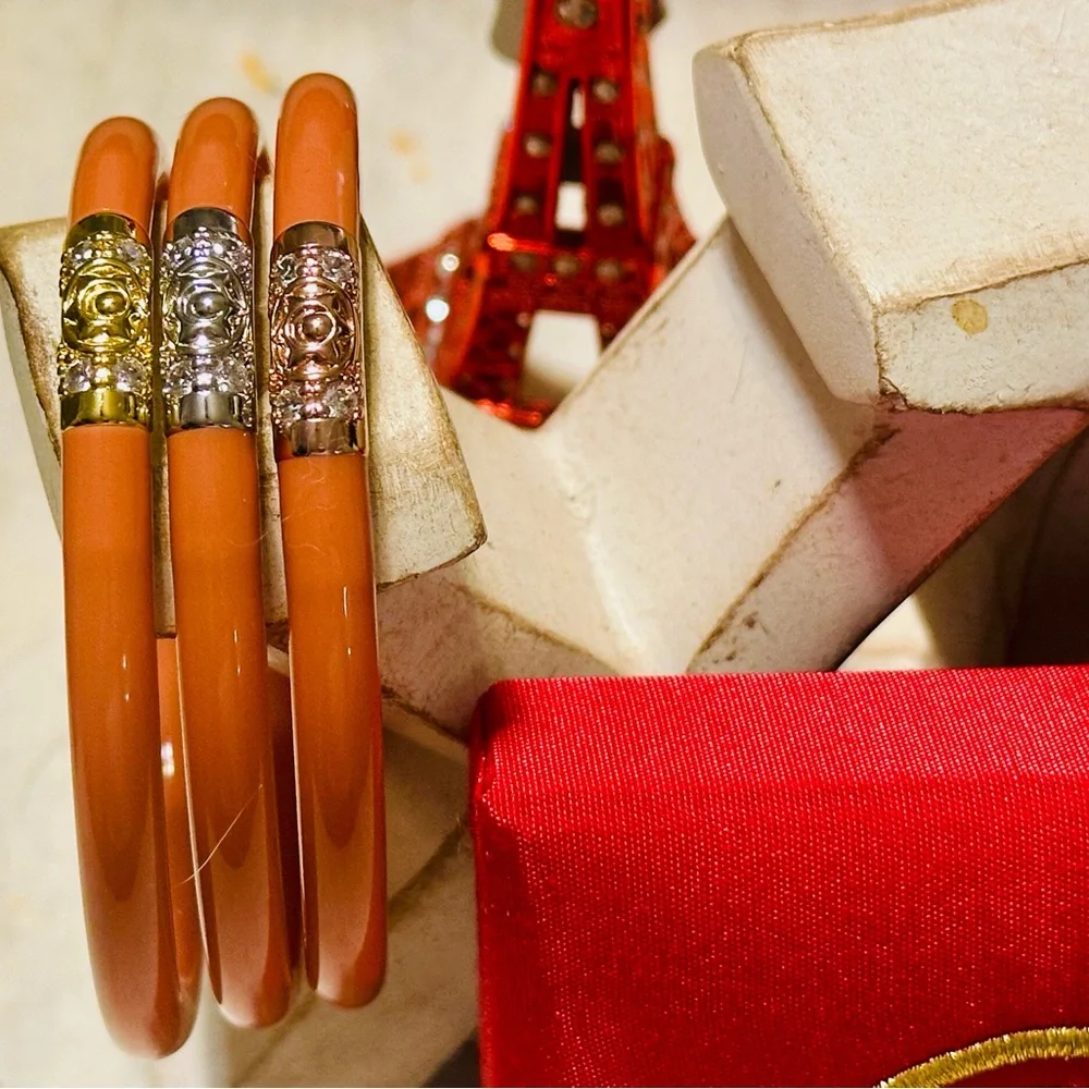 BuDhaGirl Three Kings AWB in Thai Tea color - Picture 1 of 4